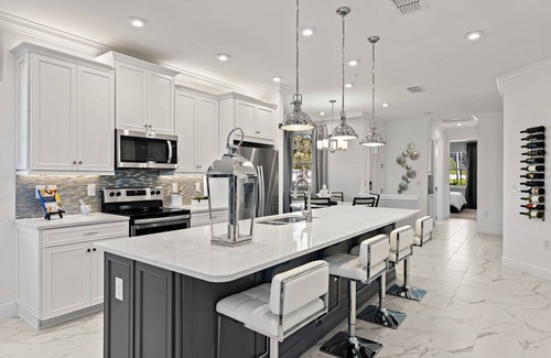 East Naples Villa | Paradise in naples, few mins from downtown, beaches, mercato .