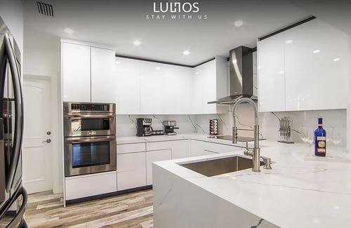 Miami Shores House | Paradise Near Beach-Downtown w/Heated pool/Mini Golf & BBQ