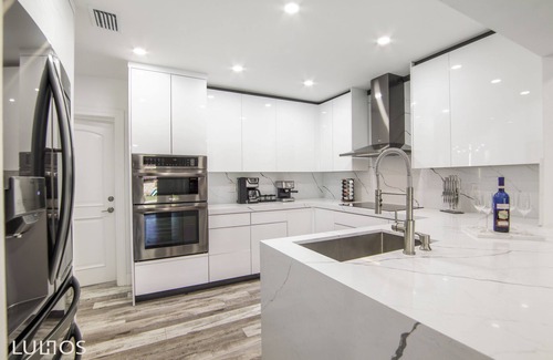 Miami Shores House | Paradise Near Beach-Downtown w/Heated pool/Mini Golf & BBQ