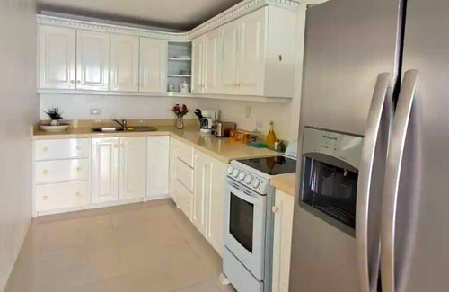 Tronadora Apartment | Paradise of Soul Lake Front 1-Bed Villa with Whirlpool