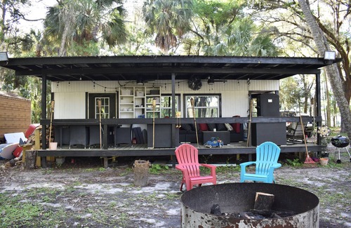 Citrus Springs Cabin | Paradise Palms on Rainbow Ranch