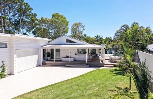 Suffolk Park House | Paradise Palms - pet-friendly beach home with pool