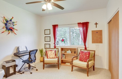 Keaau House | Paradise Park Vacation Rental ~ 4 Mi to Shoreline!