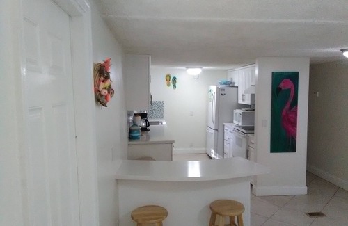 Key Largo House | Paradise Place with Tiki Hut, Boats, Kayaks, Paddleboards, Canoe, Bicycles