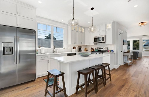 Scarborough House | Paradise Point |NEW-Off Season Rental | Coastal Luxury| Bayley Vacation Rentals