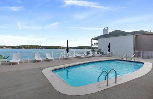 Lake Ozark House | Paradise Point of View Pools Tennis and More