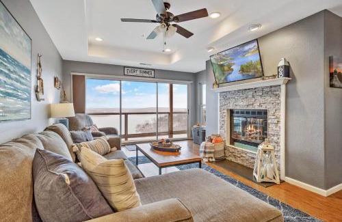 Lake Ozark House | Paradise Point of View Pools Tennis and More