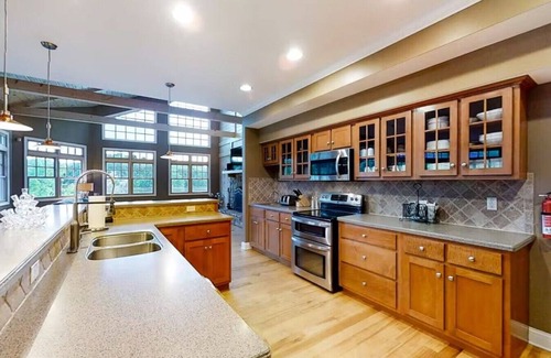 Tazewell House | Paradise Point on Norris Lake