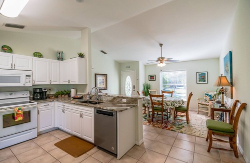 Vero Beach House | 🍹🌞 Paradise Retreat! Heated Pool, Near Beaches!