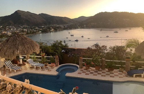 Playa la Madera Condo | Paradise Retreat in Zihuatanejo