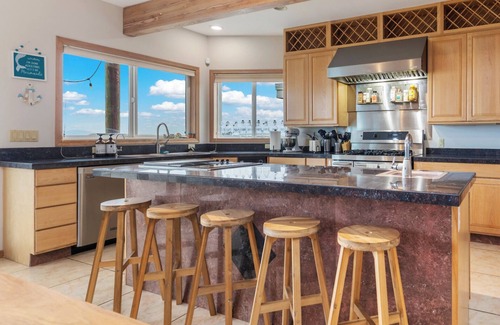 Clinton House | PARADISE SANDY WATERFRONT ON WHIDBEY ISLAND Once Upon A Tide