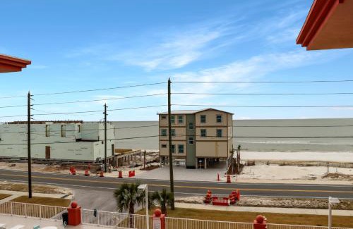 Mexico Beach Apartment | Paradise Shores 305 by Pristine Properties Vacation Rentals
