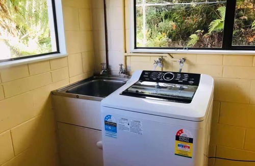 Rotorua Apartment | Paradise Valley Getaway - Farm Cottage with Stream