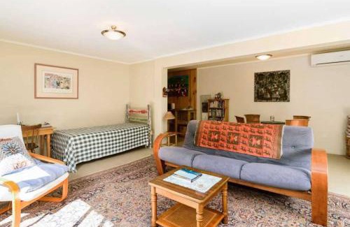 Rotorua Apartment | Paradise Valley Getaway - Farm Cottage with Stream