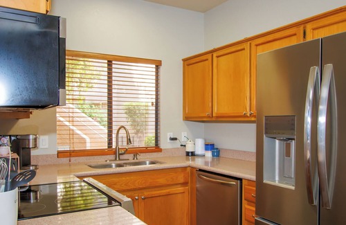 The Joshua Tree Condo | Paradise Valley Condo mins to Old Town, Camelback Mountain & Keirland Commons.