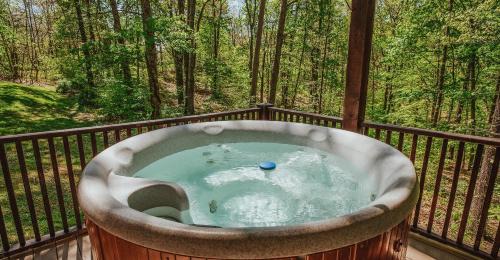 Unionville House | Paradise View Log Cabin