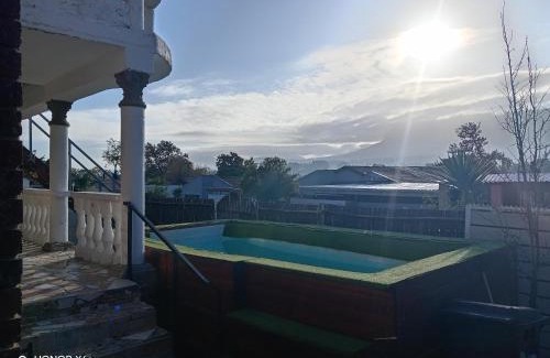 Paarl House | Paradise view