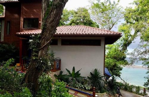 Isla Saboga Villa | Paradisiac Villa in Saboga Island