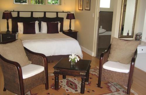 Constantia House | Paradiso Guesthouse & Self-catering Cottage