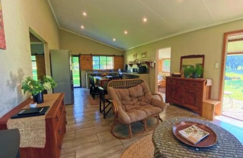 Kareeberg House | Paradyskloof Guest Farm