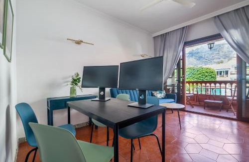 Los Gigantes Apartment | PARAISO BAMBOO - 2 bedrooms, 2 bathrooms, fibre net, heart of the Los Gigantes, tv channels