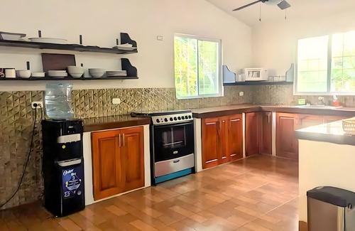Granada House | Paraiso Mombacho: Cozy, Private 3-bedroom in Granada with AC, WiFi