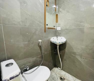 Ayodhya Hotel | Param Residency 500 mtr from Ram Mandir