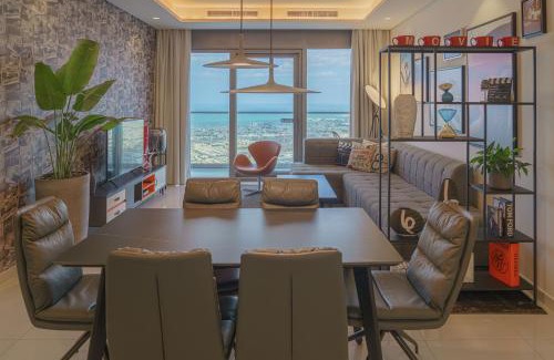 Downtown Dubai Apartment | Paramount Tower Hotel and Residences with Infinity Sky Pool