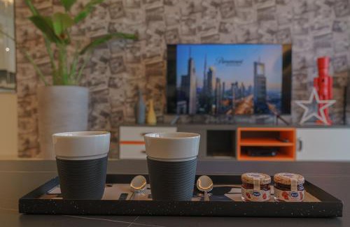 Downtown Dubai Apartment | Paramount Tower Hotel and Residences with Infinity Sky Pool