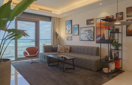 Downtown Dubai Apartment | Paramount Tower Hotel and Residences with Infinity Sky Pool