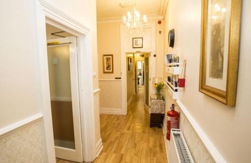 Weston-super-Mare House | Parasol Weston Guest House