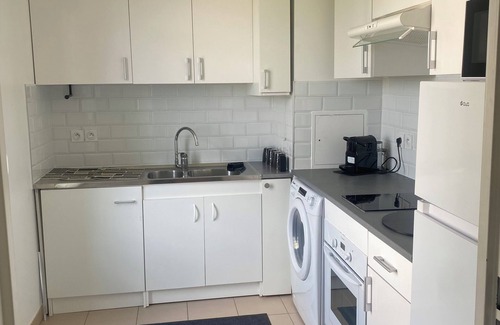 Le Blanc-Mesnil Apartment | Parc DES Exportations