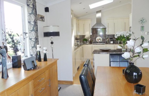 Criccieth House | Parc Lodge