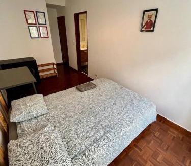 Parede House | PAREDE HILL - GuestHouse