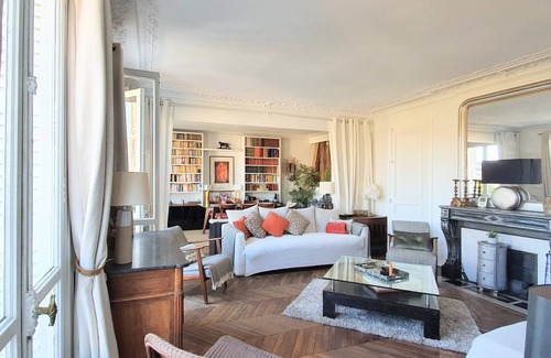 Paris City Center Apartment | Paris Chatelet, Modular Hausmannian Large Apartment Big modular Flat