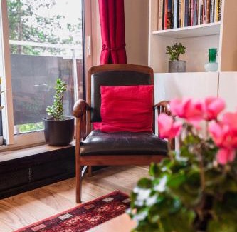 12th Arrondissement Apartment | Paris-Daumesnil - Grand 2 pieces 4 etoiles de charme sur jardin - 61m2, pour 4p - Large 4 star charming 1 BR apt for 4 with AC