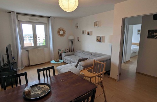 Le Pre-Saint-Gervais Apartment | Paris'door Cozy 2P 50m² all equipped in a village