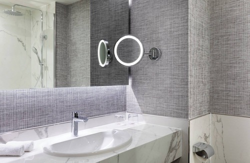 Roissy-en-France Hotel | Paris Marriott Charles de Gaulle Airport Hotel