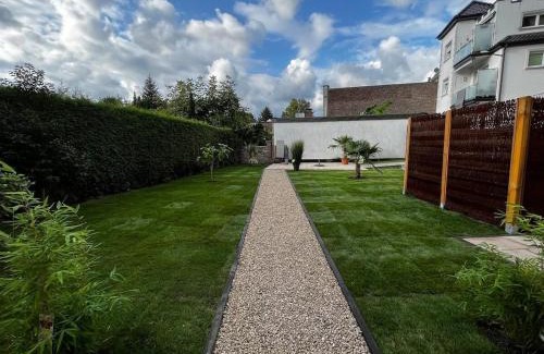 Hilden Cabin | Paris: Messe-/Business-/FeWo DUS
