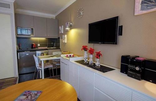 Quartier de Javel Apartment | Paris Porte de Versailles Cosy Lodge 2 Appart hôtel parking wifi 4 pers