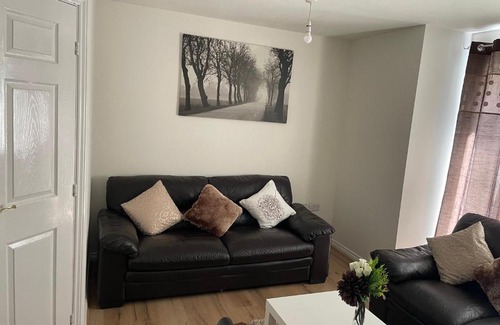 Cheetham Hill Apartment | Paris Royal Paradise Apartment