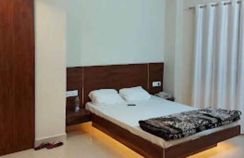 Jaunpur Resort | Parishram Resort By GRB
