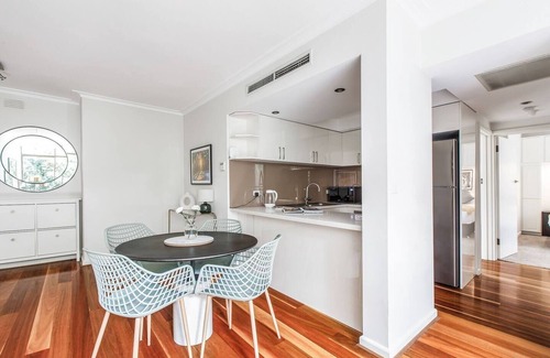 South Yarra Apartment | Parisian Chic meets South Yarras Vibrant Locale