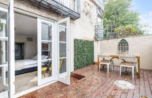 South Yarra Apartment | Parisian Chic meets South Yarra's Vibrant Locale