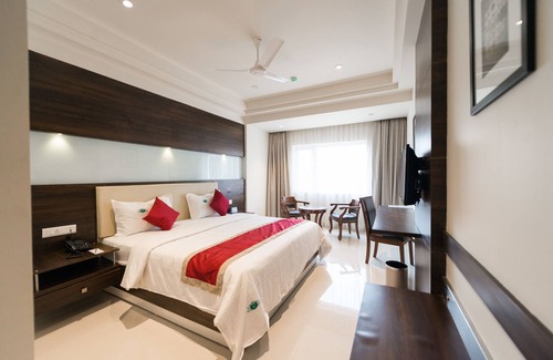 Masab Tank Hotel | Park Continental