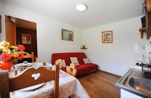 Le Bettaix Apartment | Parking, tv, ski locker, 35m², Les Menuires