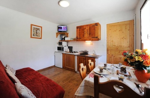 Le Bettaix Apartment | Parking, tv, ski locker, 35m², Les Menuires