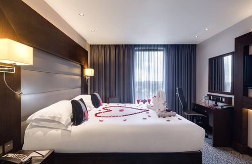 Heston Hotel | Park Grand Heathrow