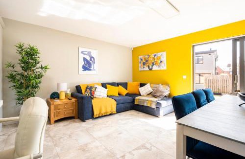 Belfast House | Park House - FOUR star luxury with parking and WI-FI