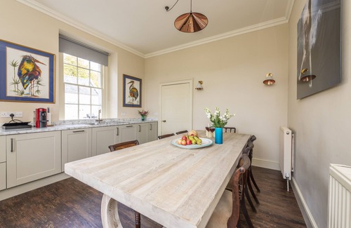 Holworth Apartment | Park House is a combination of our two handsome houses accommodating 19 guests
